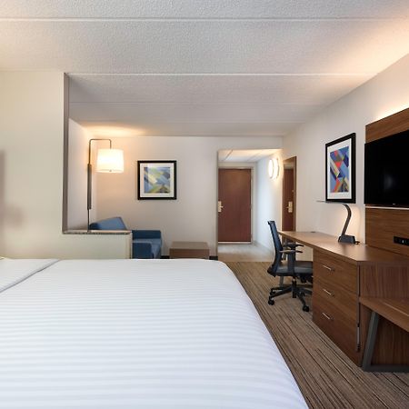 Holiday Inn Express & Suites Charlotte Arpt-Belmont By Ihg Exterior foto
