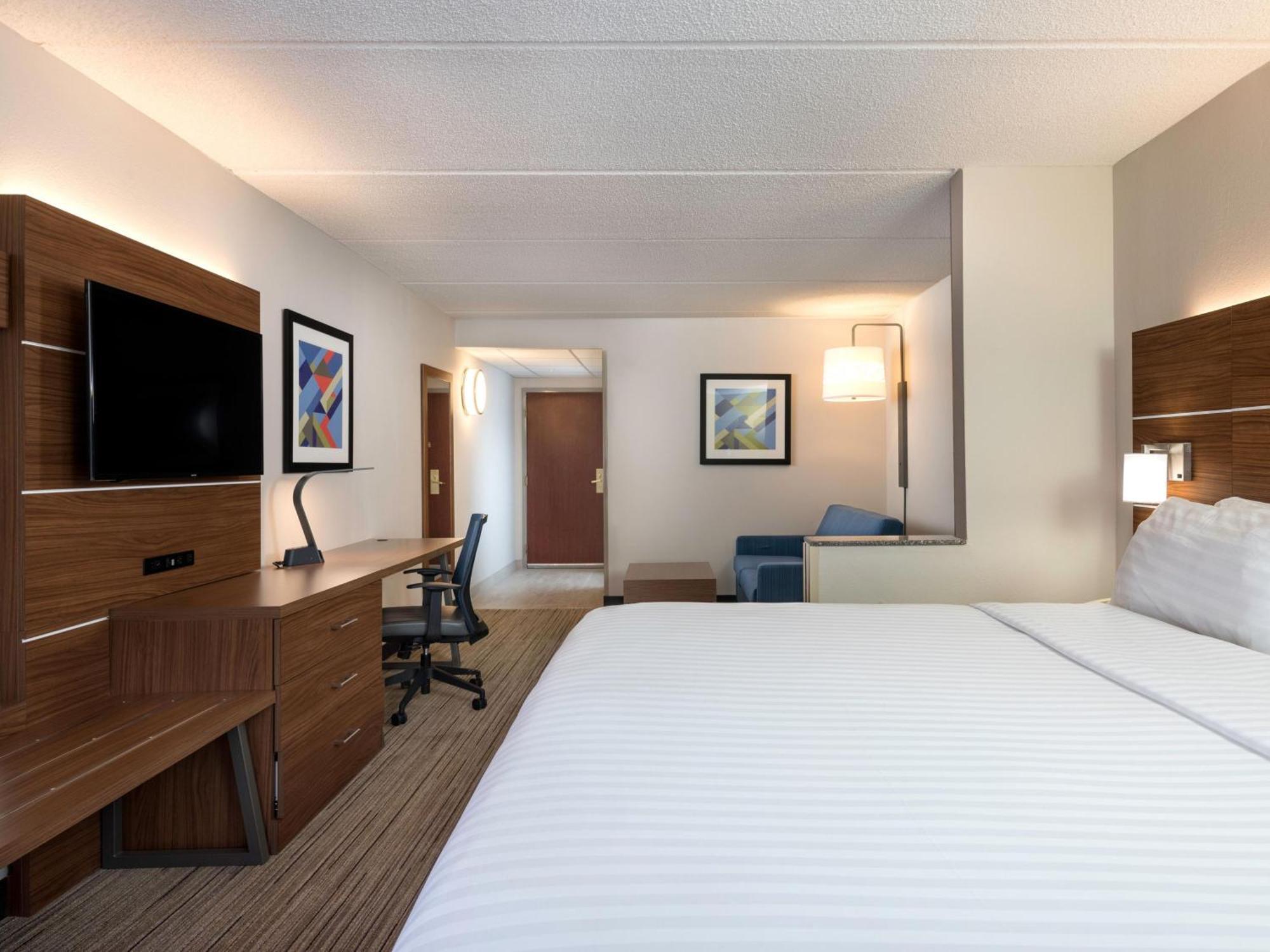 Holiday Inn Express & Suites Charlotte Arpt-Belmont By Ihg Exterior foto